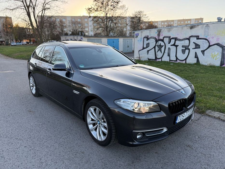 BMW Seria 5 528i 245km zarejestrowana X DRIVE Modern bogata wersja