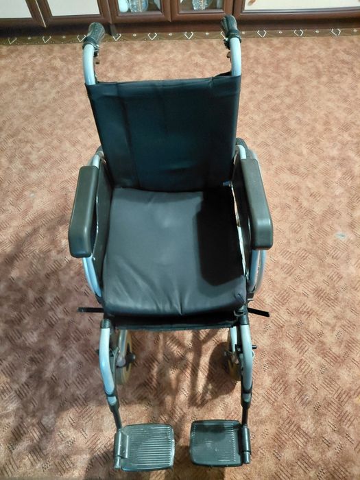 Инвалидная коляска