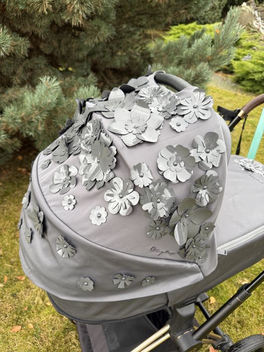 Cybex Priam Lux Rose Gold Simply Flowers Grey