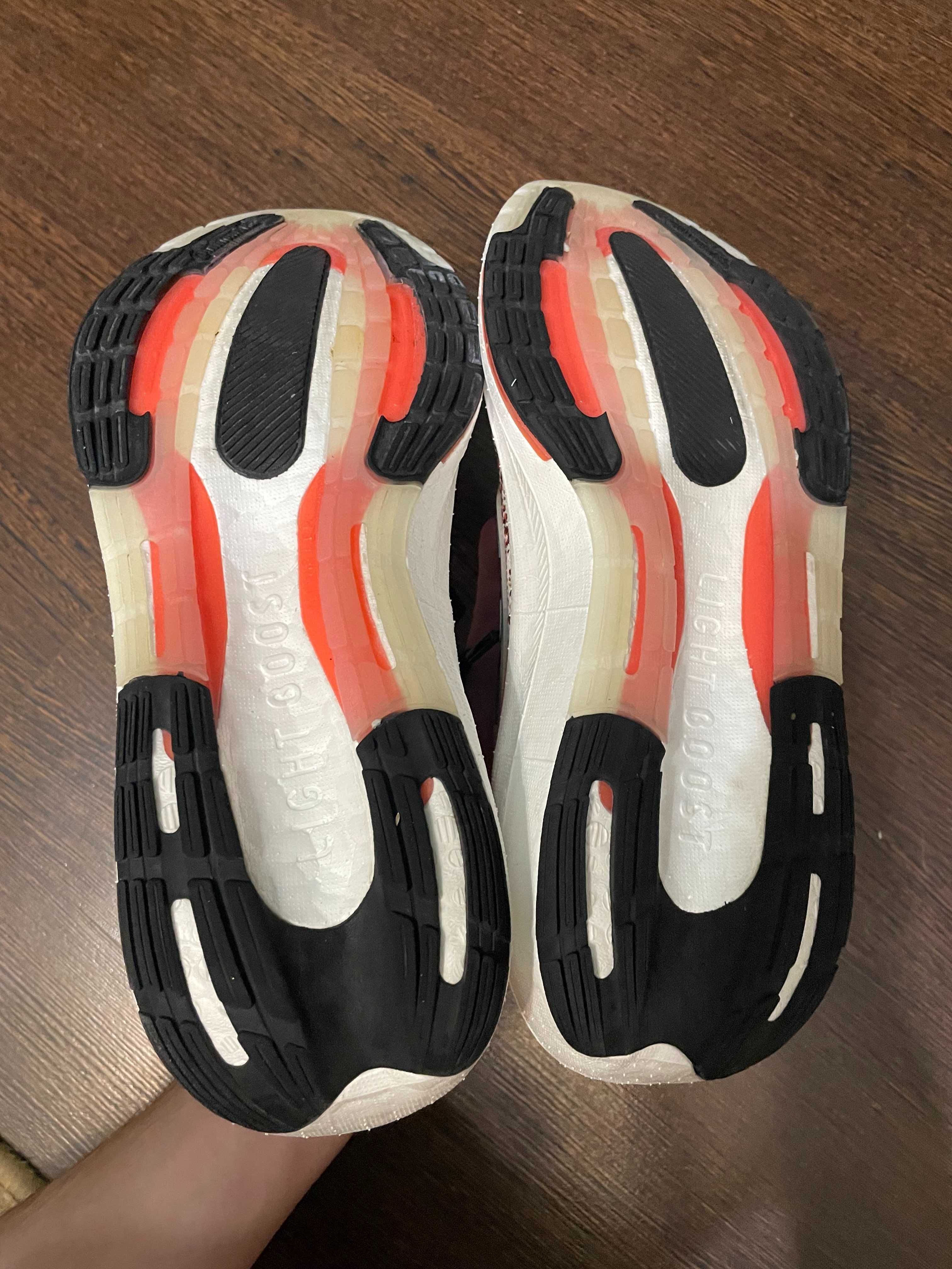 Кросівки Adidas Ultraboost Light 23.    Р 40 2/3    25см