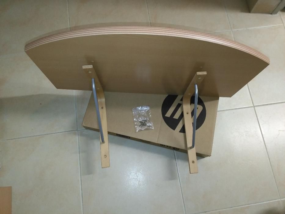 Conjunto Prateleiras MDF com suportes - COMO NOVOS