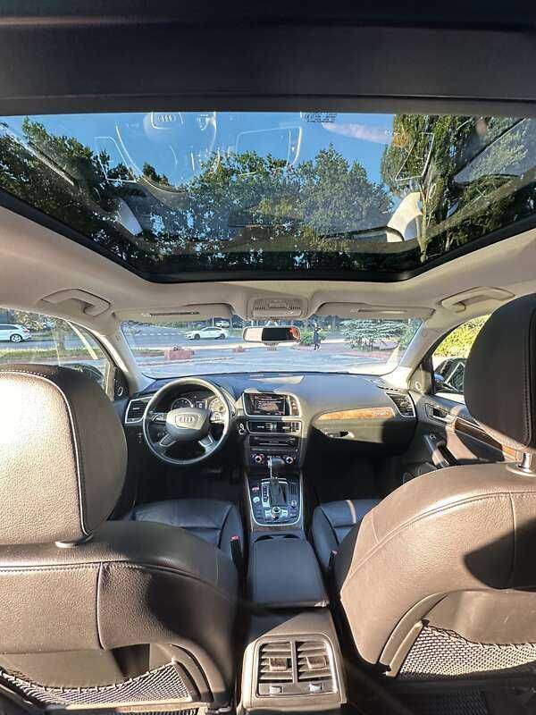 Audi Q5 2015 2.0 бензин Quattro