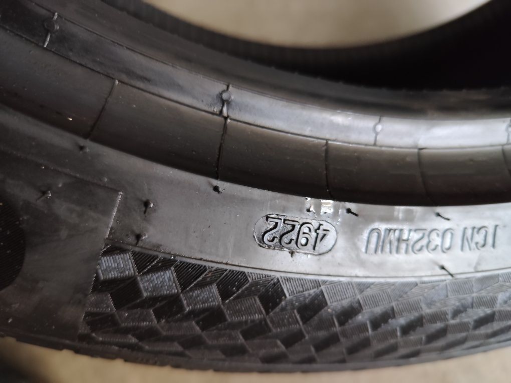 Pneus 215/55r18 Continental UltraContact ocasião