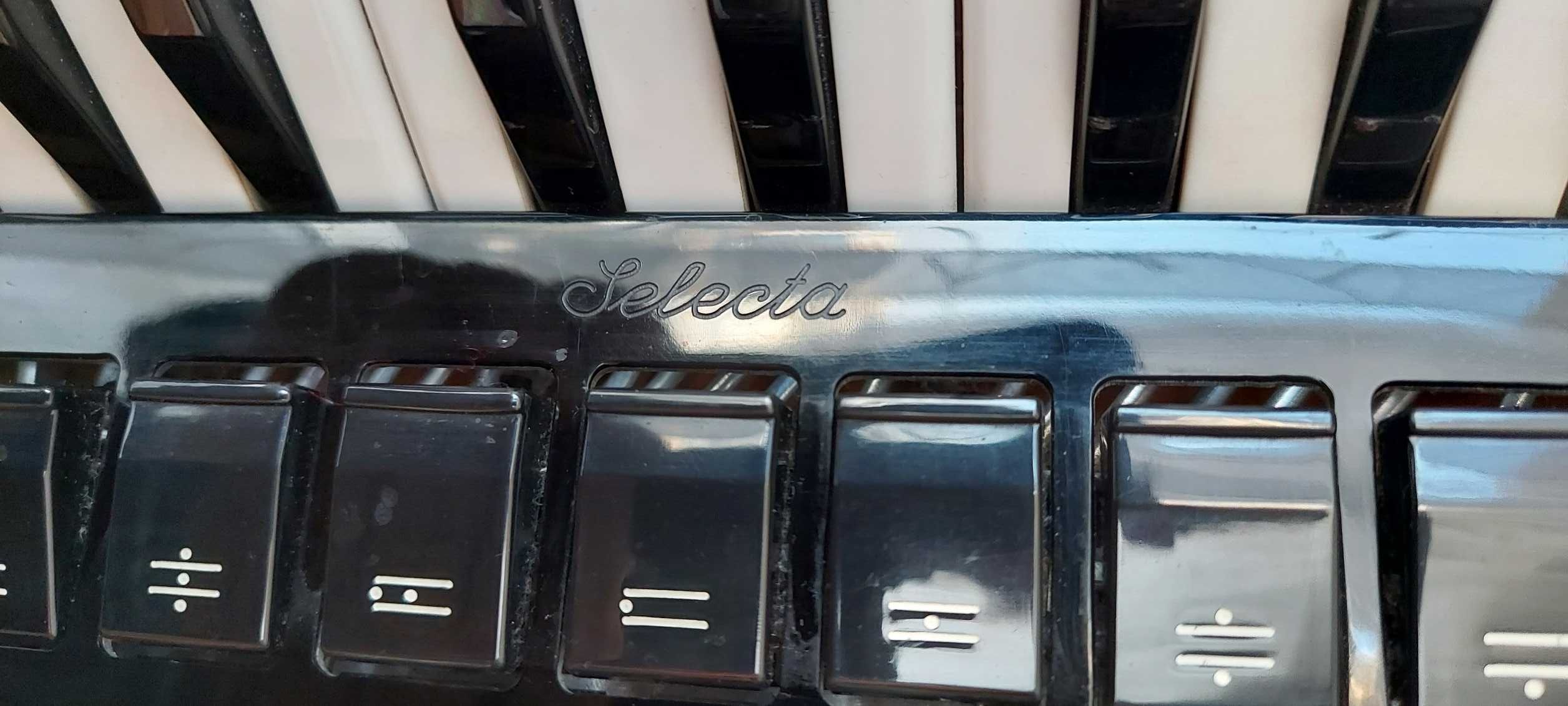 Akordeon Armando BUGARI model  Bayan Selecta piano z konwertorem