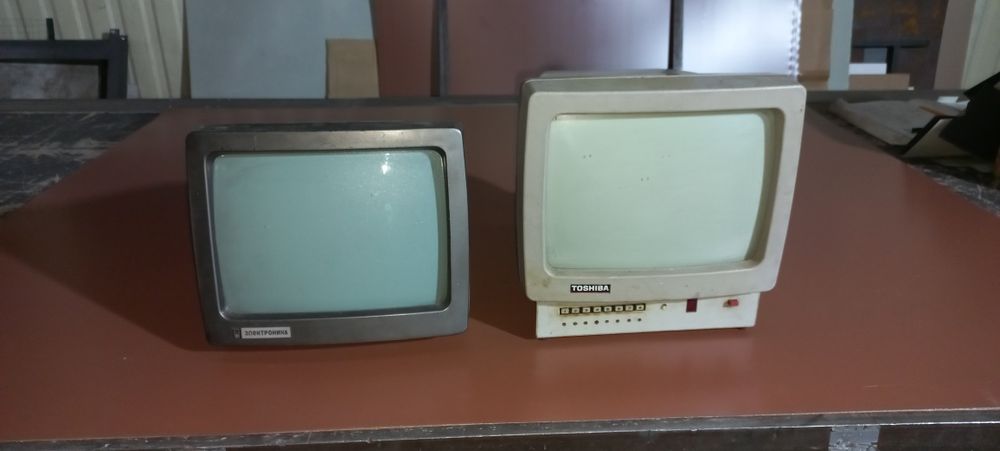 Монітори Електроника МС 6105-01, стан комплектний, працезд. невідома