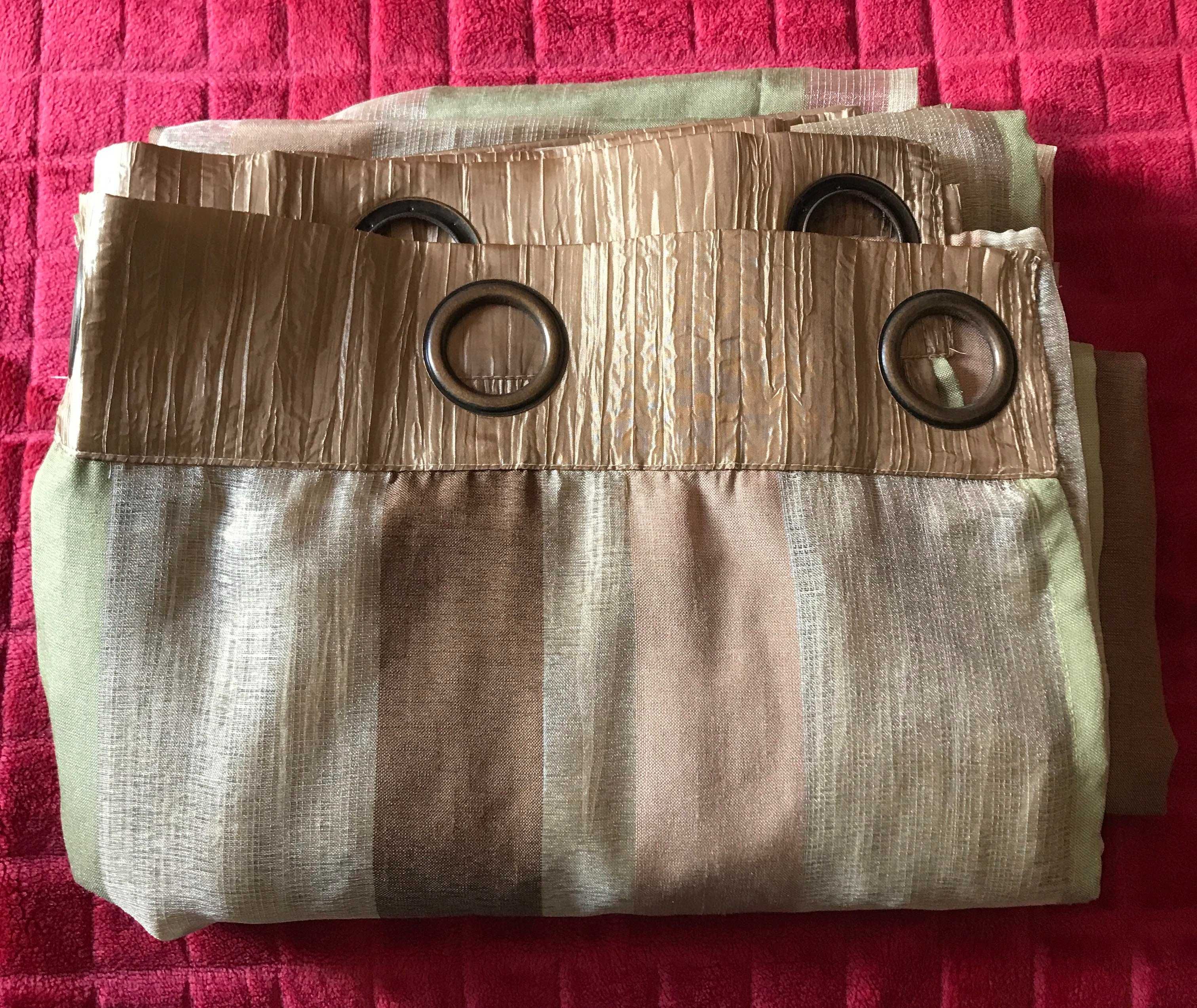 Conjunto de duas cortinas com duplo tecido