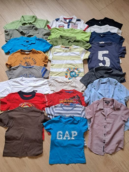 Віддам футболки на хлопчика