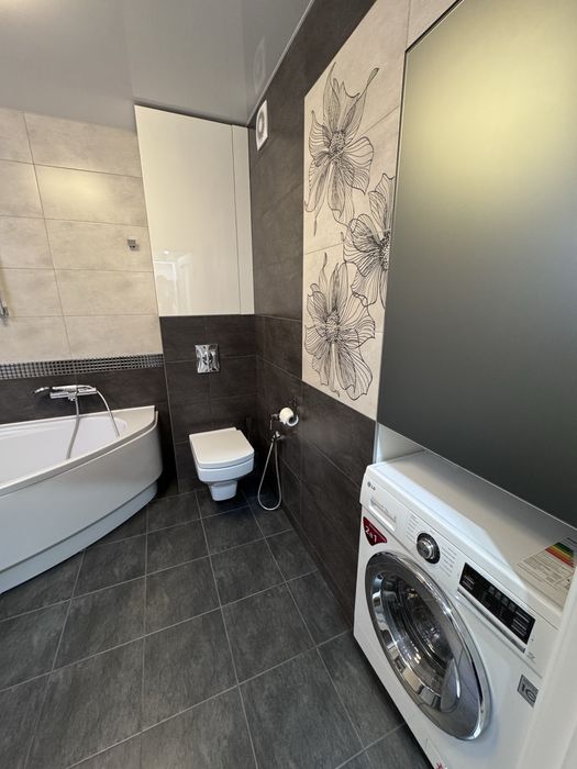 Аренда 3к.кв. Новострой 2000х, м. Центр рынок, Ул. Дмитриевская д.5.