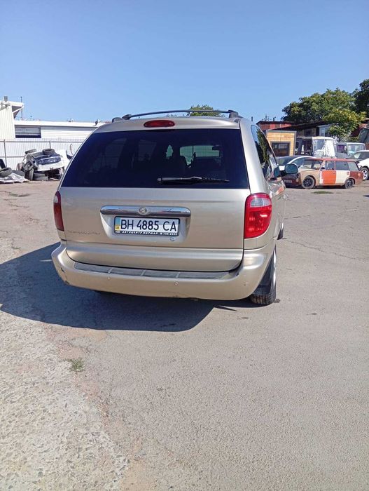 CHRYSLER TOWN COUNTRY. 2002 г.3.3 бензин + газ (BRC).