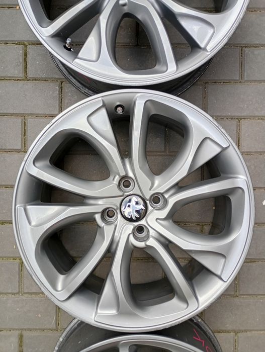 Alufelgi Peugeot 3008 , 5008 r18 4x108 kolor szary