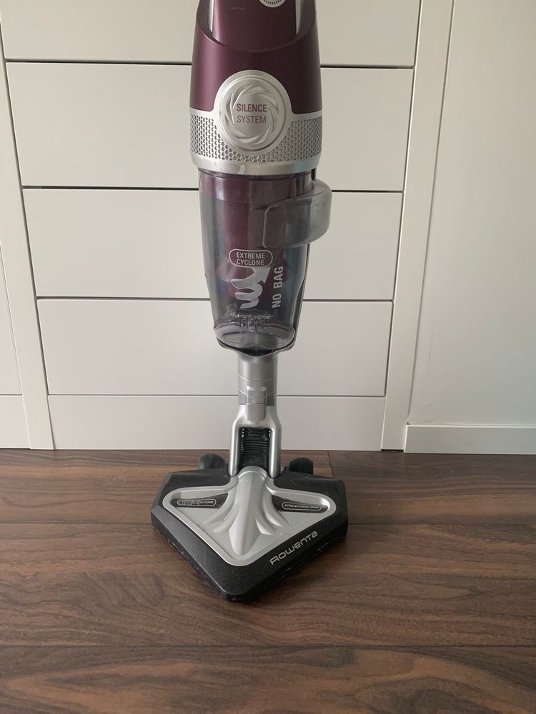 Aspirador vertical sem fios Rowenta air force