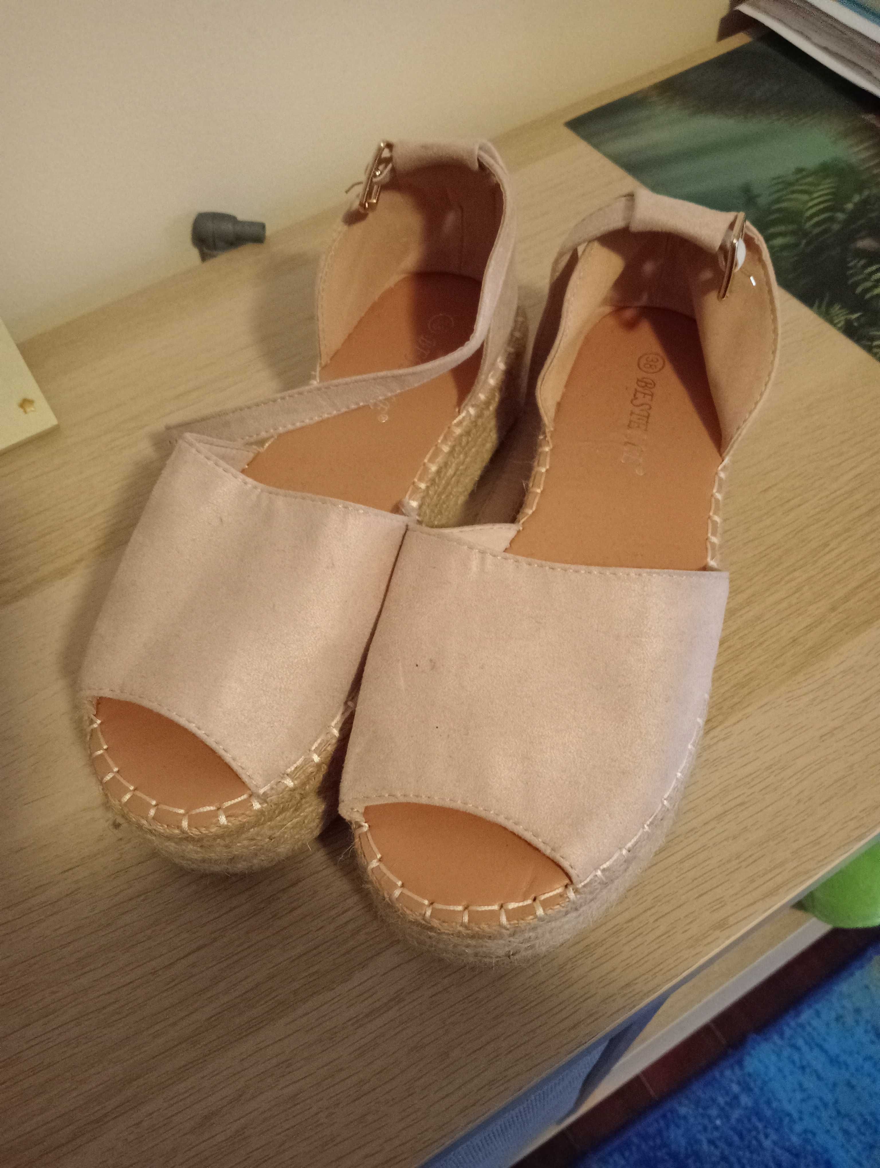 Vendo sandálias novas n 38