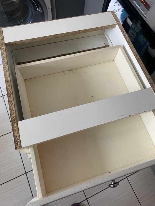 Szafka kuchenna z szufladami