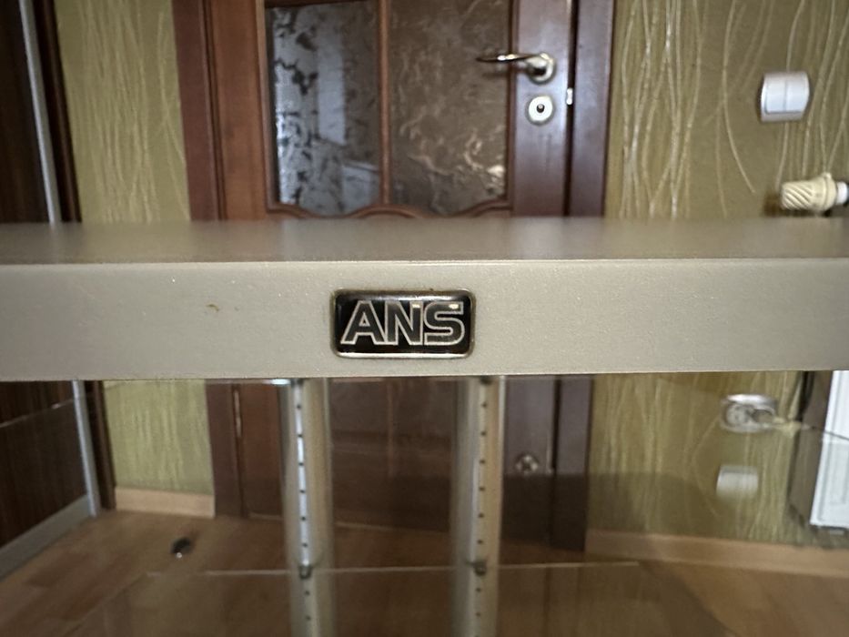 Стіл скляний  підставка