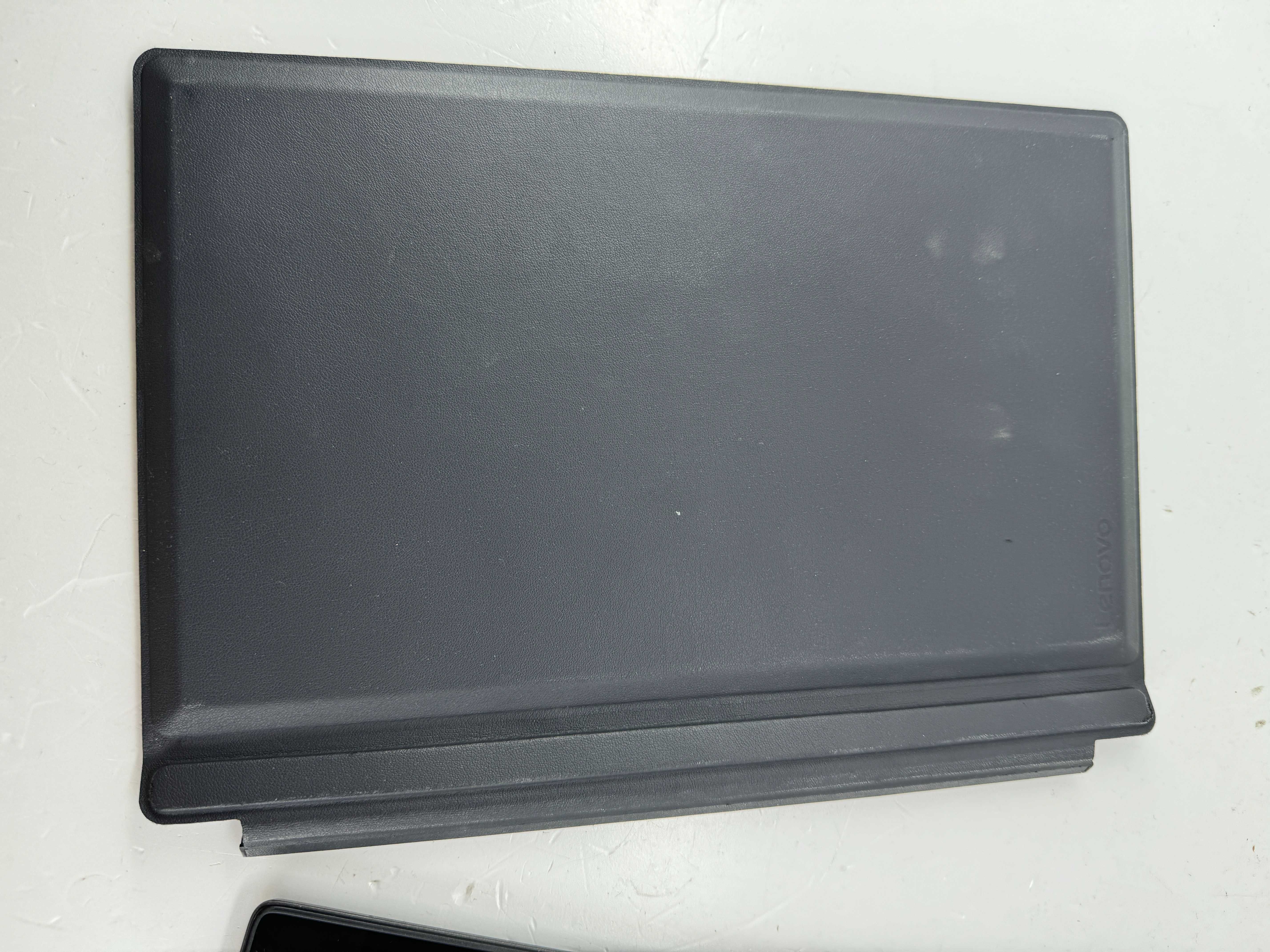 Lenovo IdeaPad Miix 520-12IKB 12.2" FHD IPT Touch i5-8250U 8Гб 256 Гб
