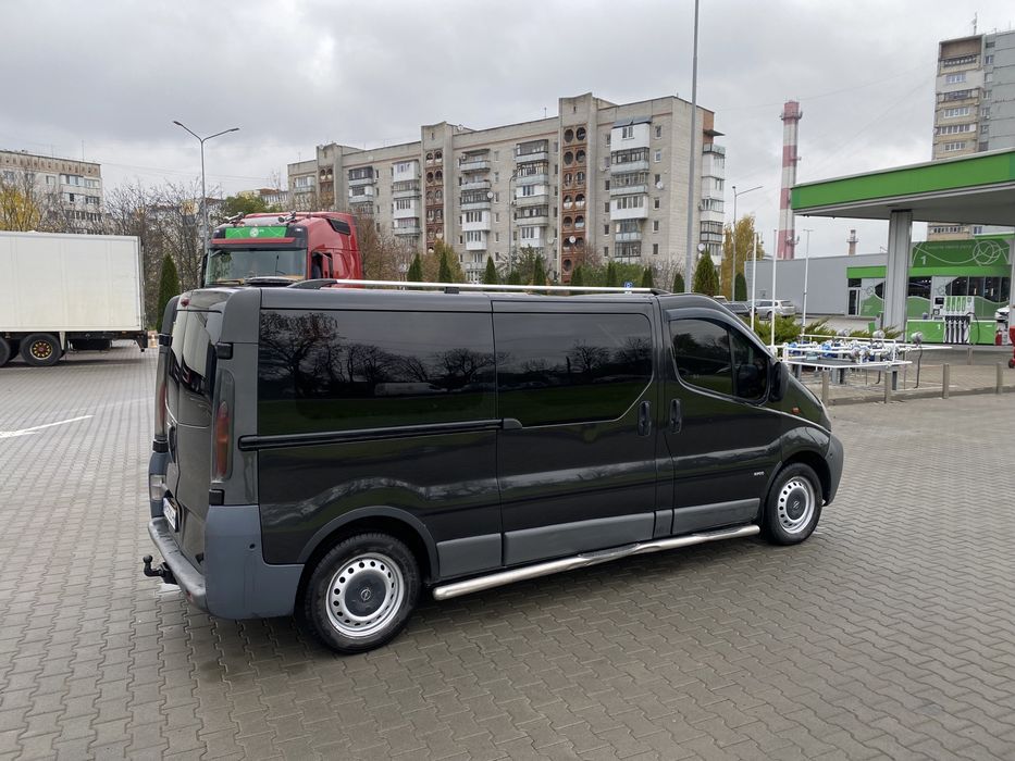 Продам Opel Vivaro 1,9 maxi база