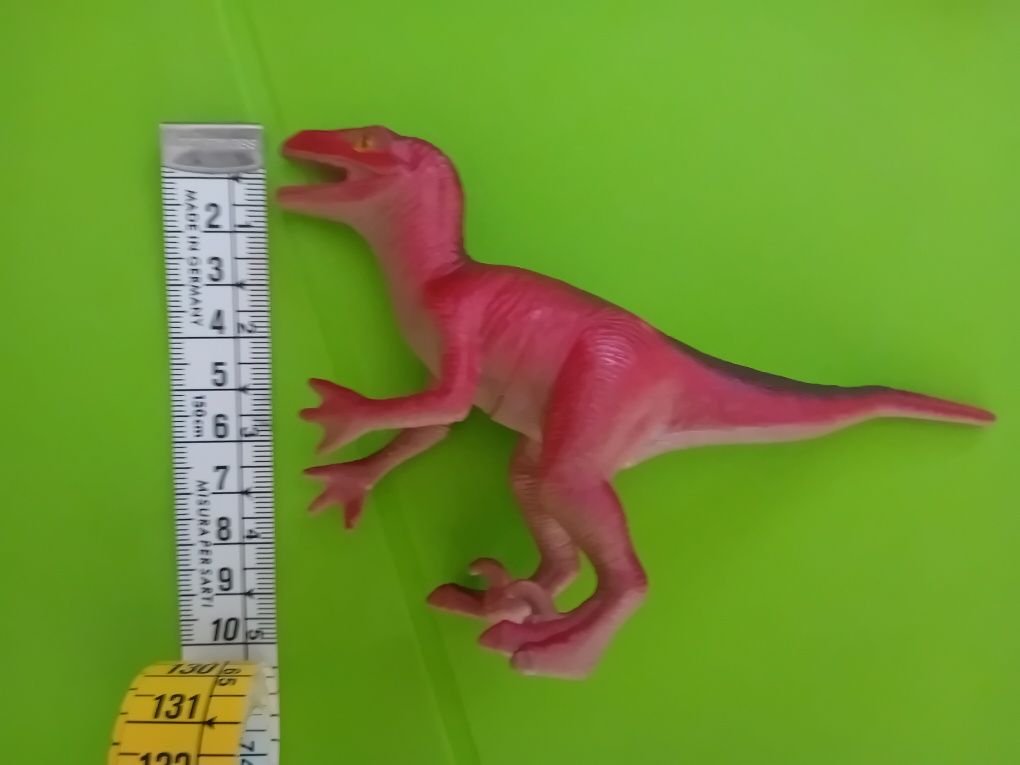 2 Dinossauros e Ovo
