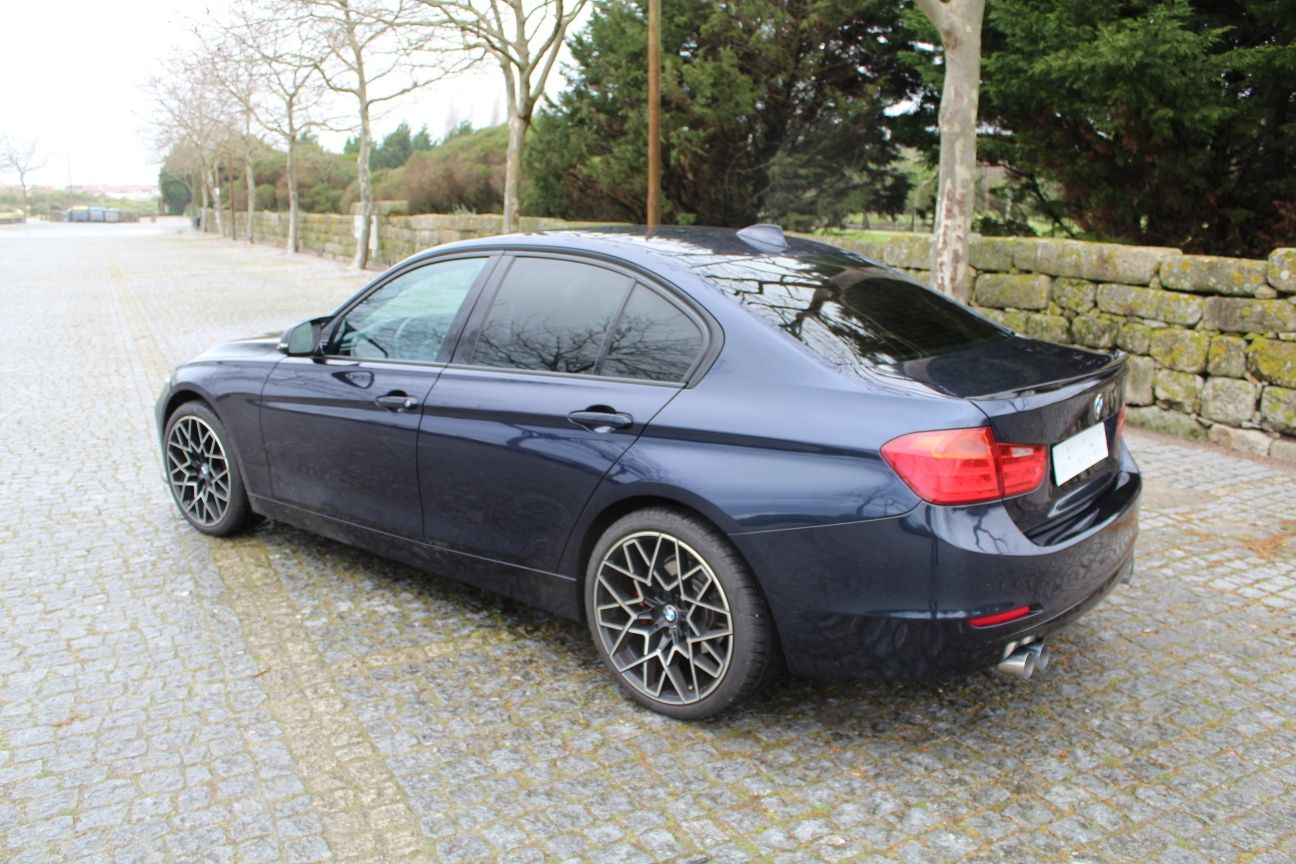 BMW Série 3 F30 Berlina