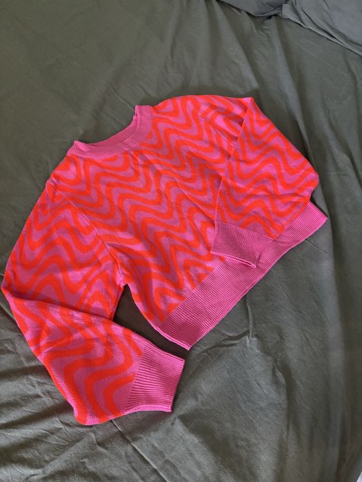 Светер рожевий M - розмір