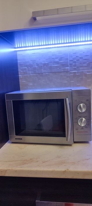 Мікрохвильова піч  Severin