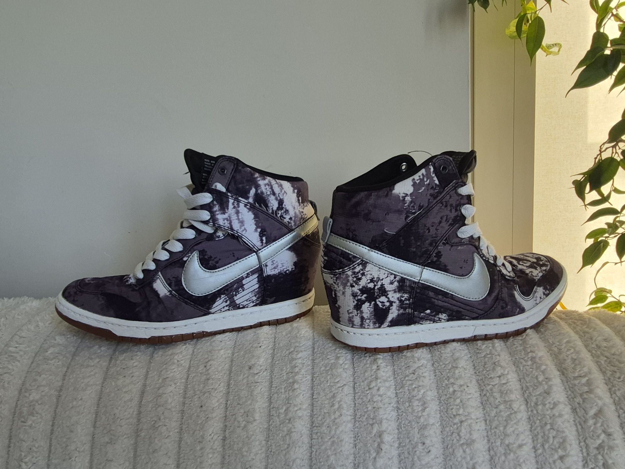 Nike WMNS DUNK SKY HI PRINT roz.39 Sneakersy półbuty koturn