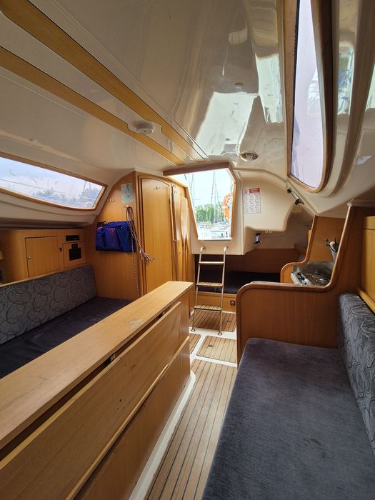 Jacht żaglowy Maxus 28