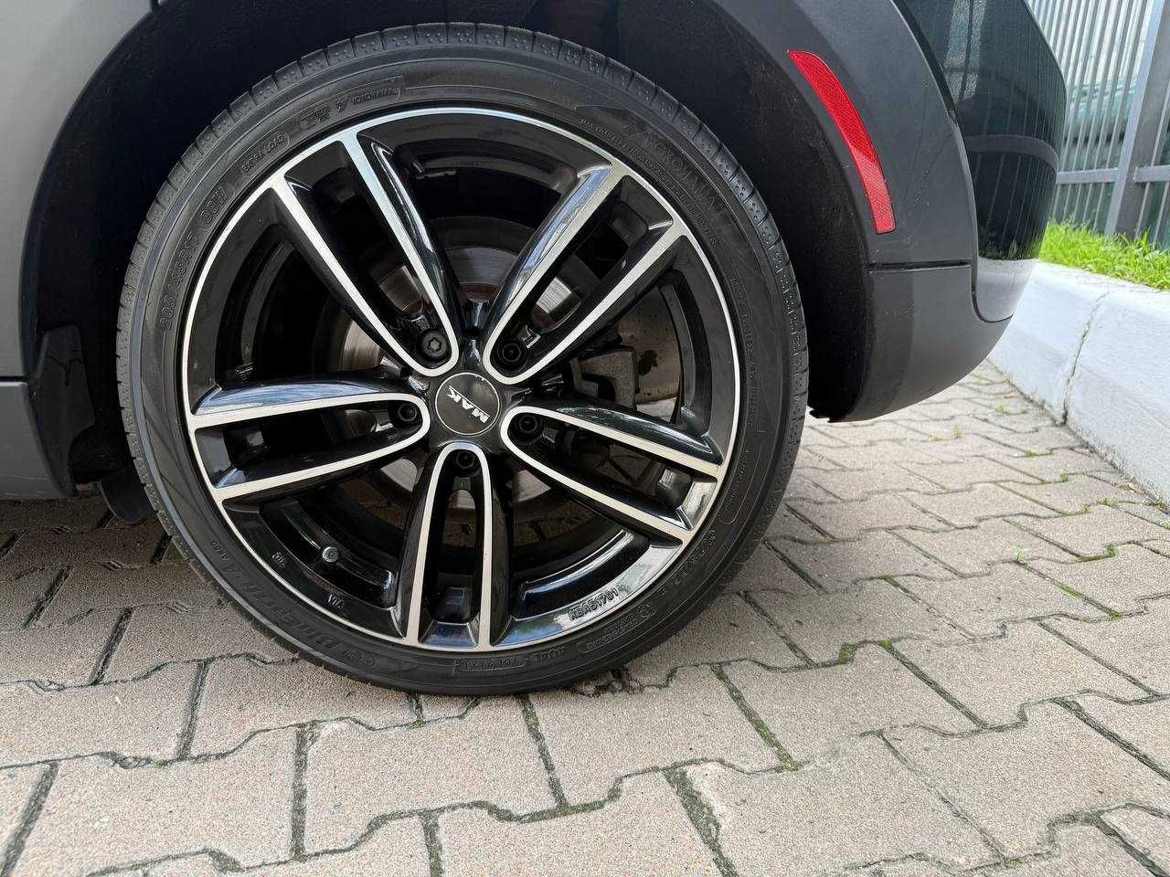 Стильний та Динамічний Mini Cooper F55 1.5 Twin Turbo (136 к.с.)