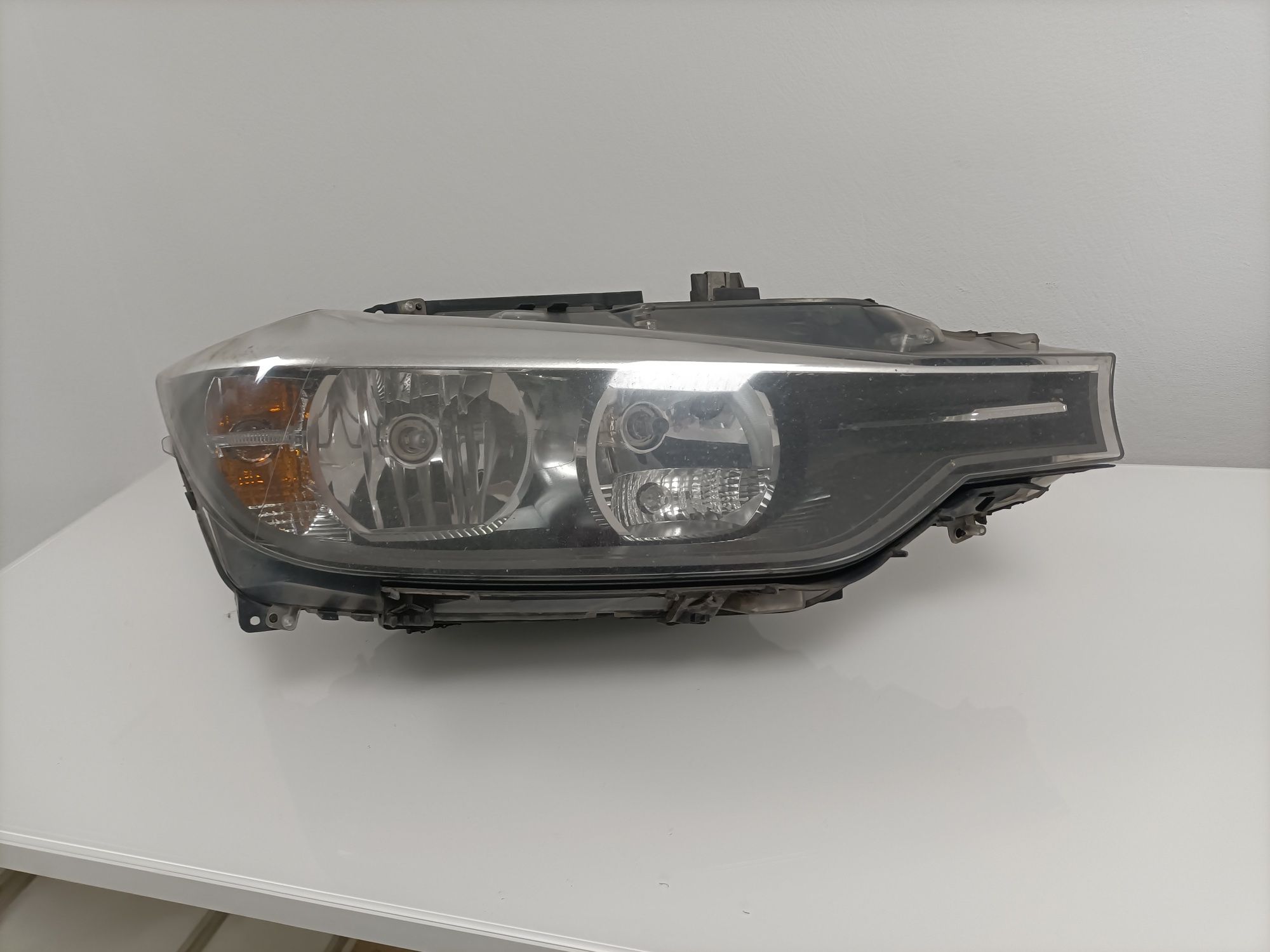 Lampa lampy przód BMW F30 F31 oryginalne Europa komplet