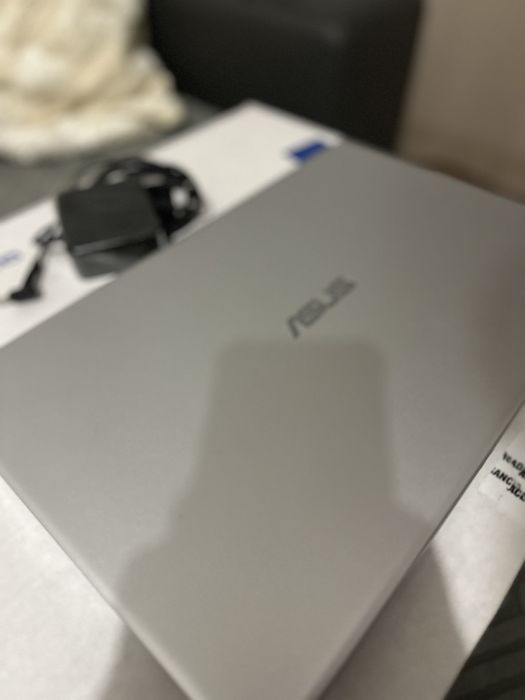 Portatil Asus VivoBook 15 i5 8GB RAM