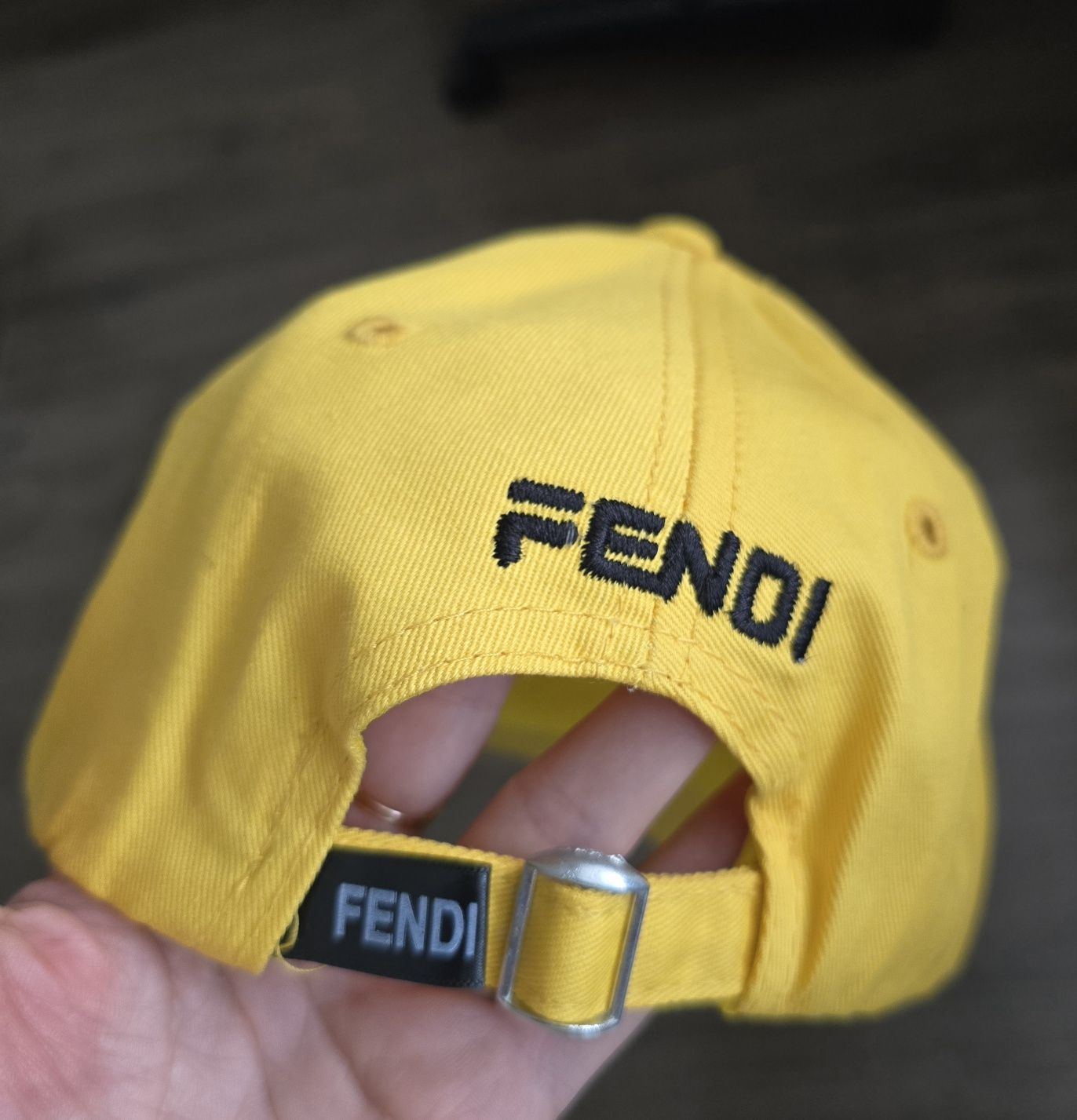 Кепка Fendi жовта