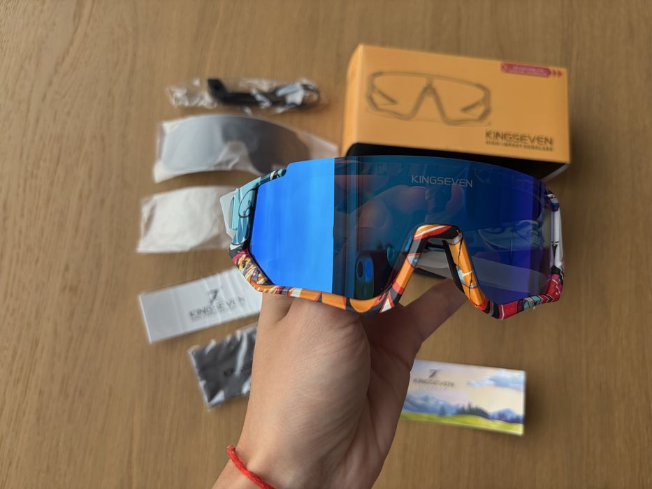 Okulary sportowe KINGSEVEN z wymiennymi szkłami, etui i akcesoriami