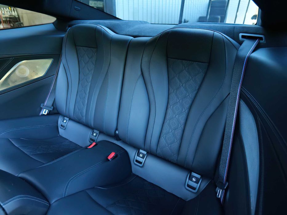 BMW M8 Competition      2022