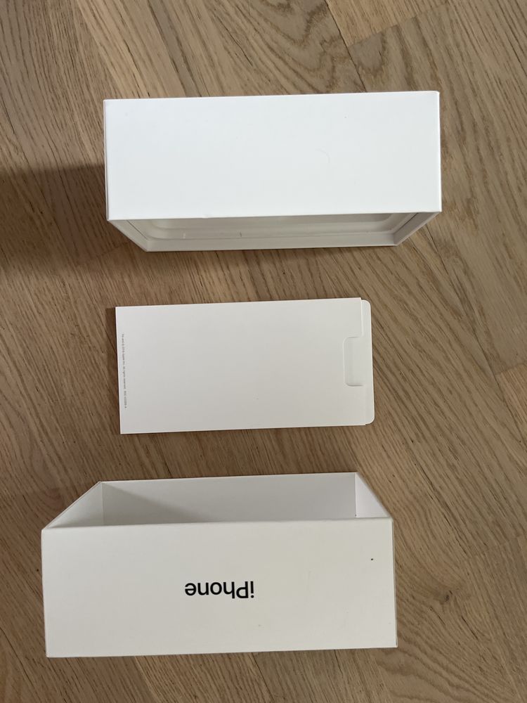 Pudelko iphone xs puste