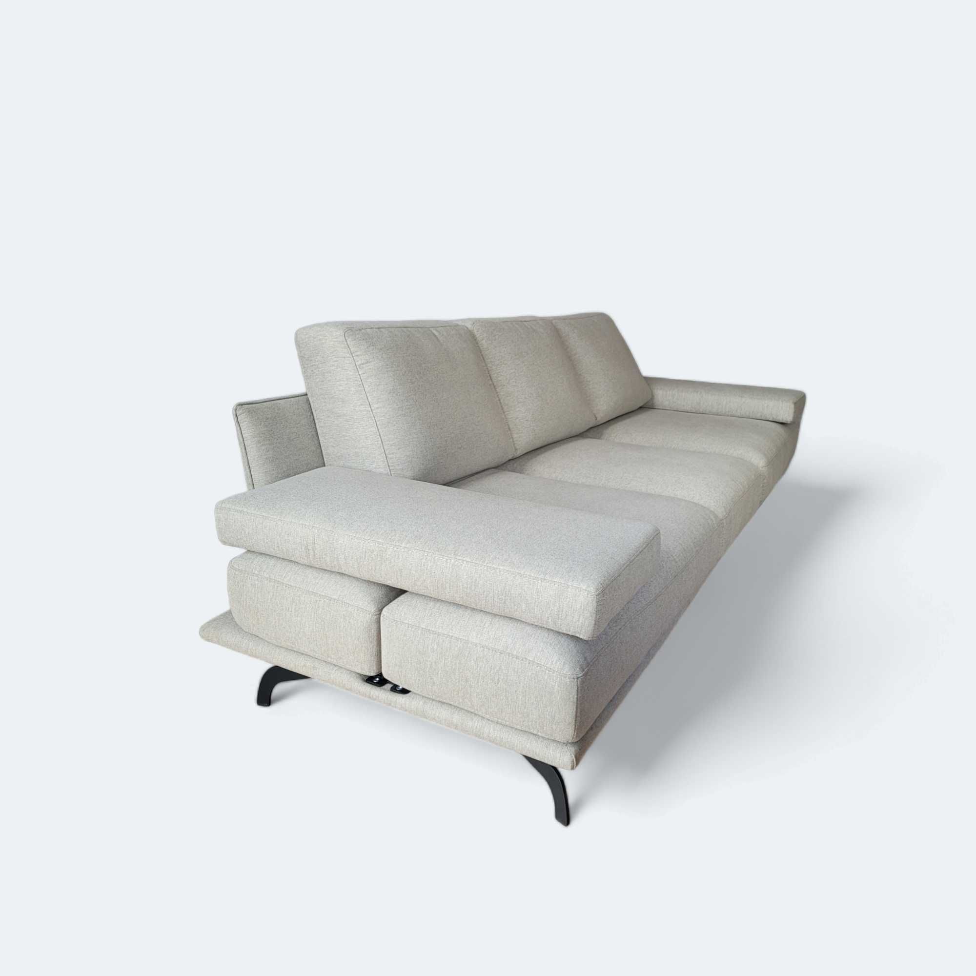 Kremowa sofa - OUTLET