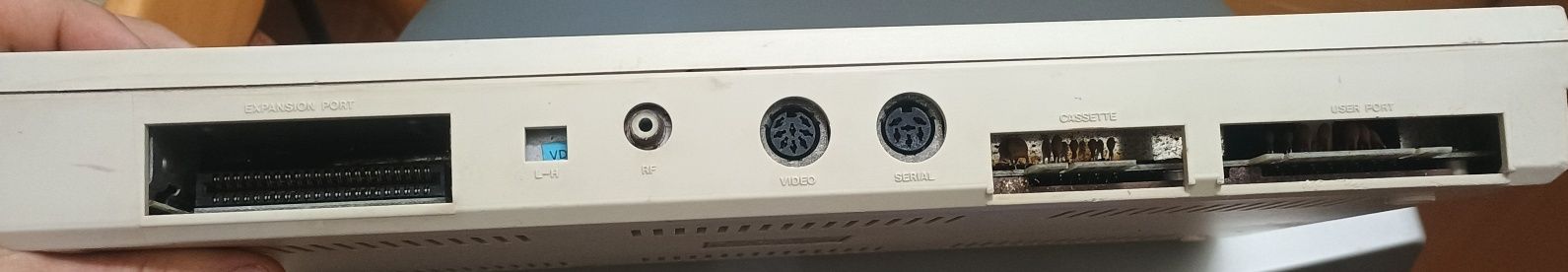 Commodore c64 czerwona dioda
