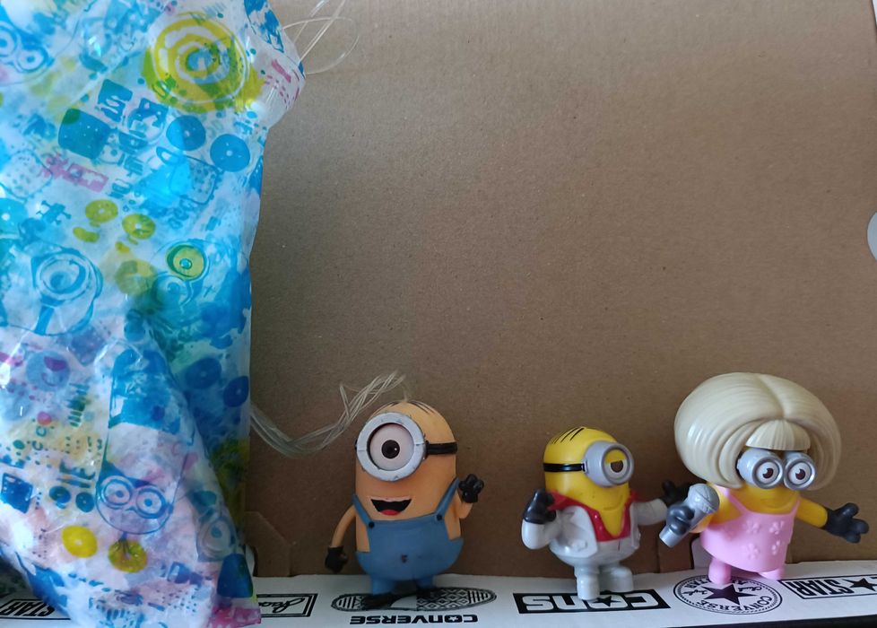 Vários bonecos conhecidos