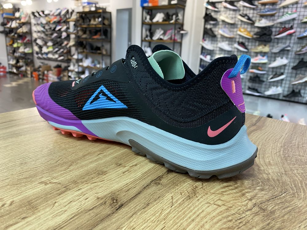 р.44 чоловічі кросівки  Nike AIRZOOM TERRA KIGER 8