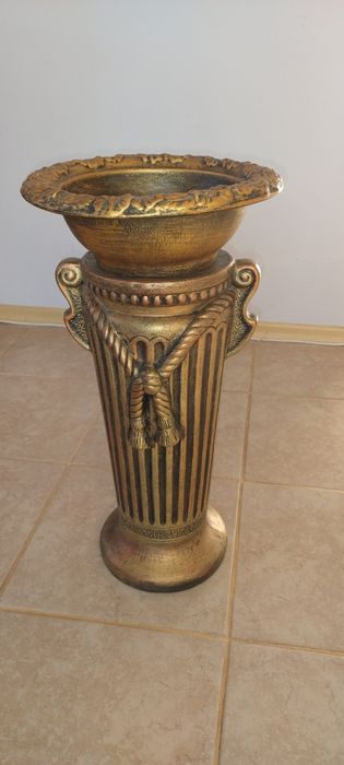 Kolumna, postument z misą