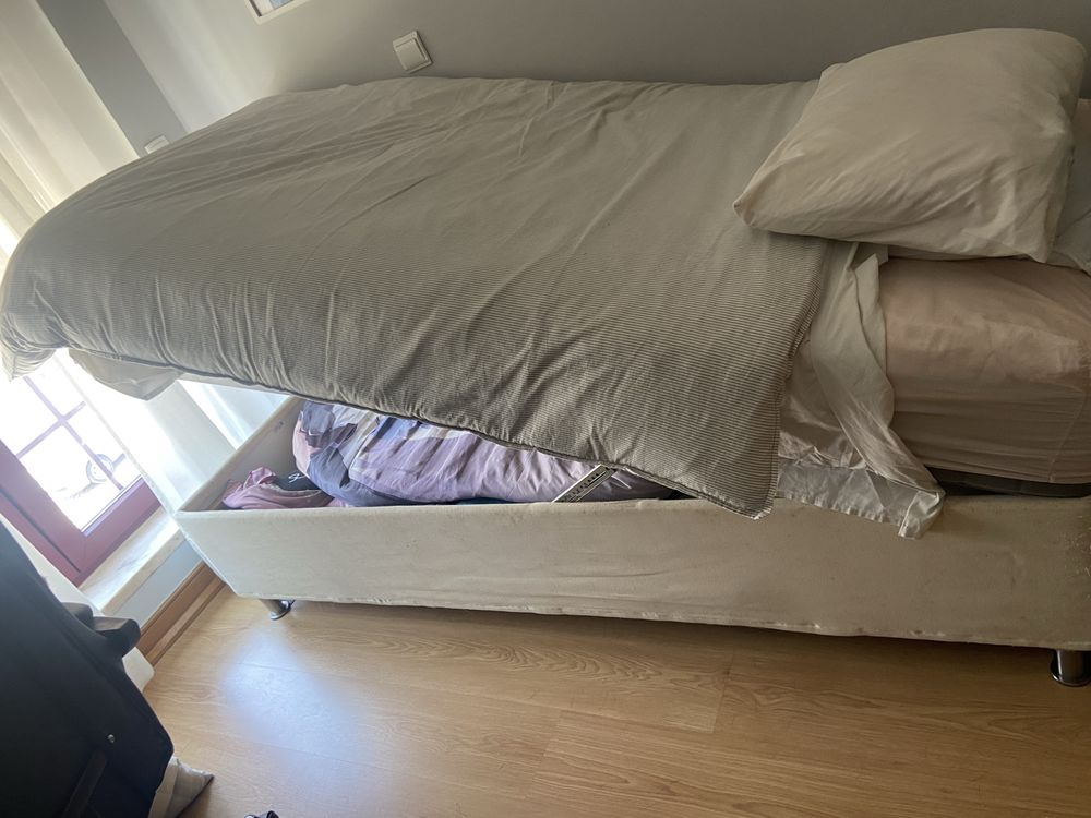2 Cama/sommier solteiro ikea com arrumação + colchão