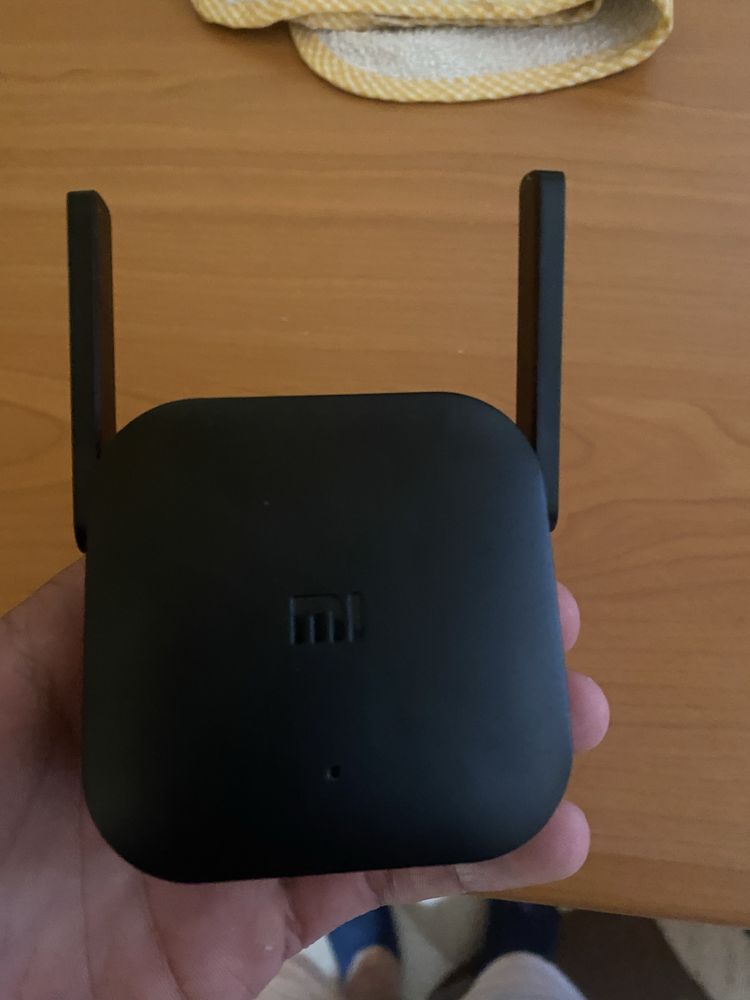Ретранслятор Xiaomi Mi WiFi Range Extender Pro