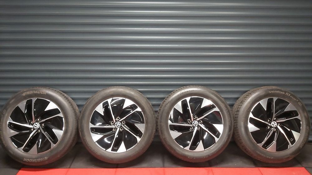 Koła Felgi ID4   235/55 19 .2021 Rok OEM