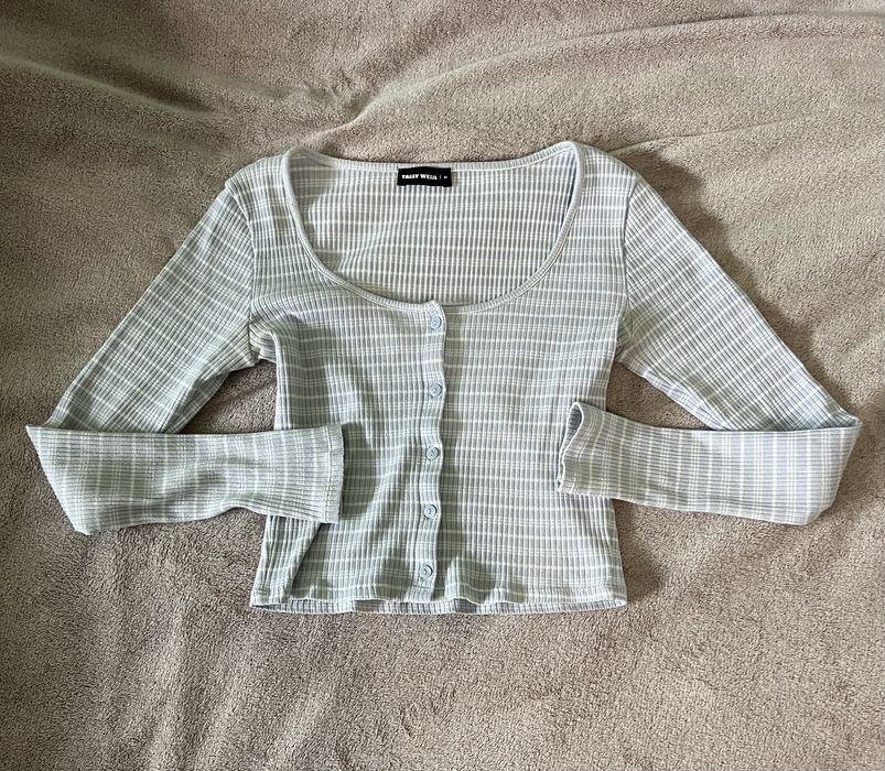 Укорочена кофта в полоску