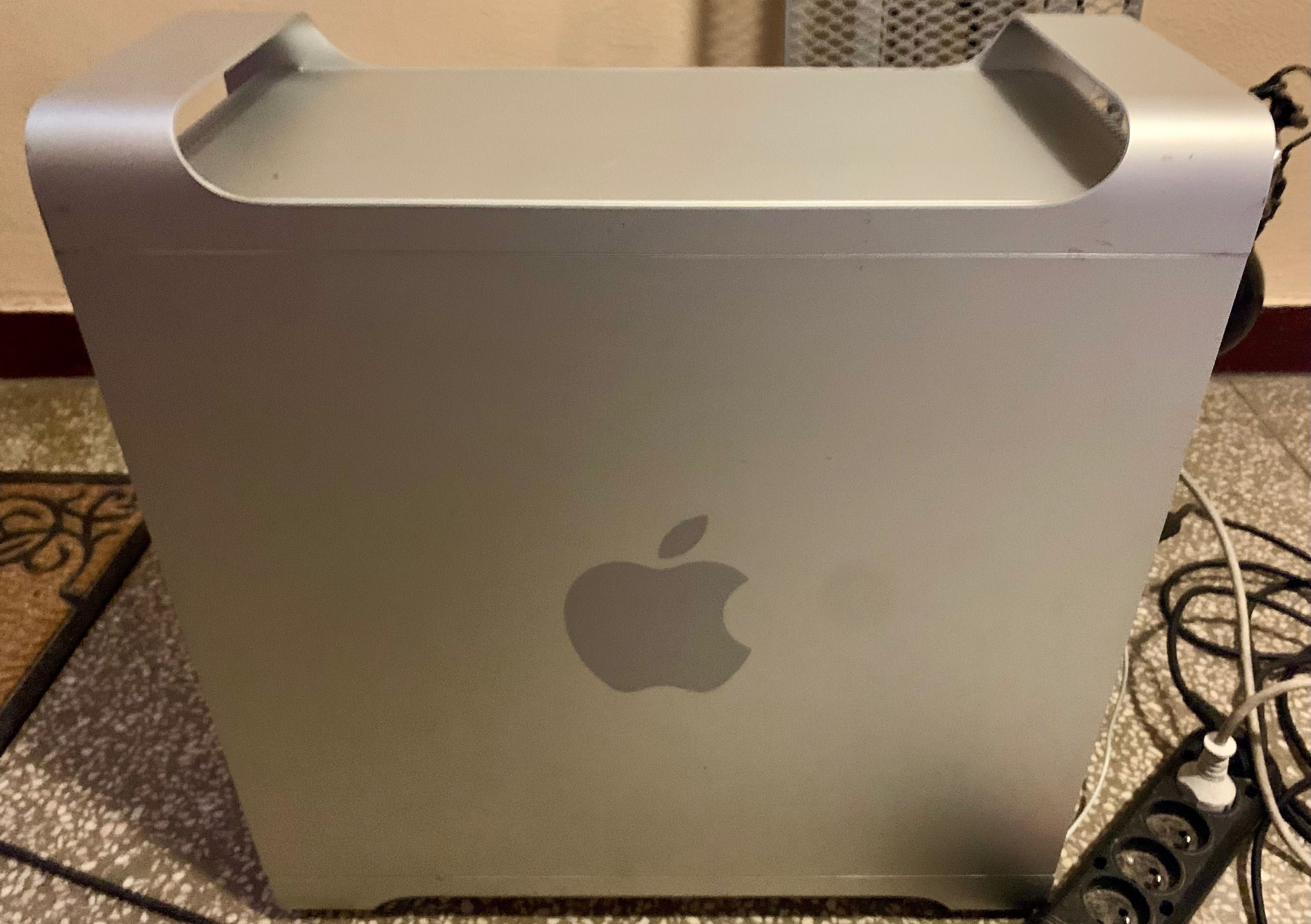 Apple Mac Pro 4.1 xeon ram 16GB HDD 1TB os Mojave