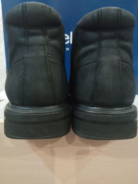 Продам мужские демисезонные кожаные утеплённые ботинки Welfare