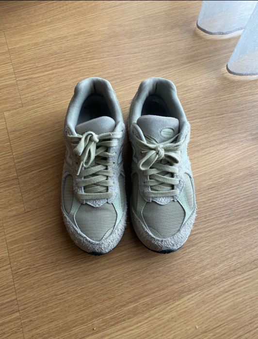 Sapatilhas new balance verde claro em muito bom estado