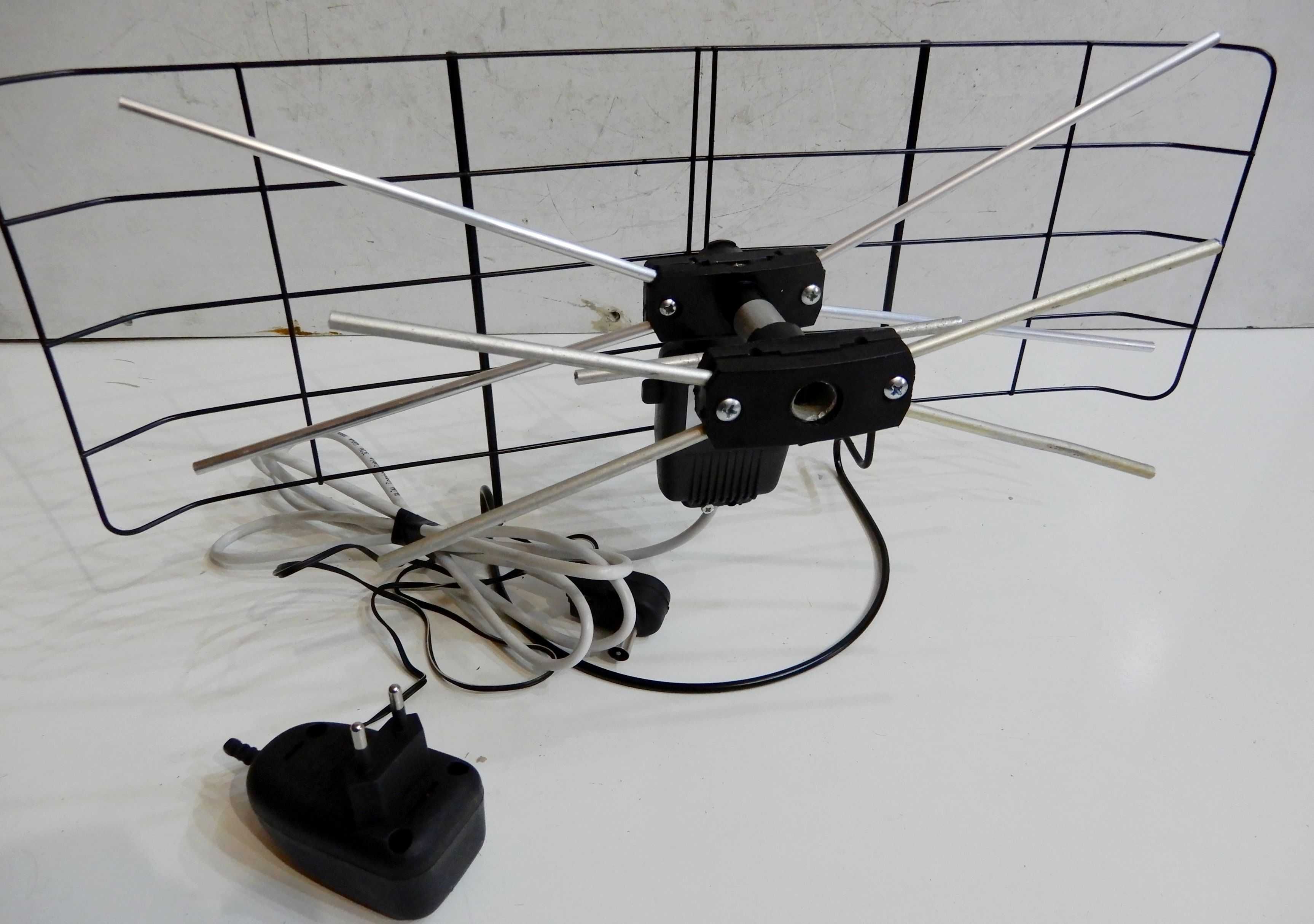 Zasilacz antenowy elektroniczny do anten - 12 V - DVB-T2