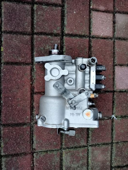 Pompa wtryskowa ursus c360 3p MF 255 Mielec