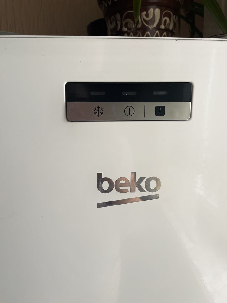 BEKO rfsa240m21w морозильна камера морозилка