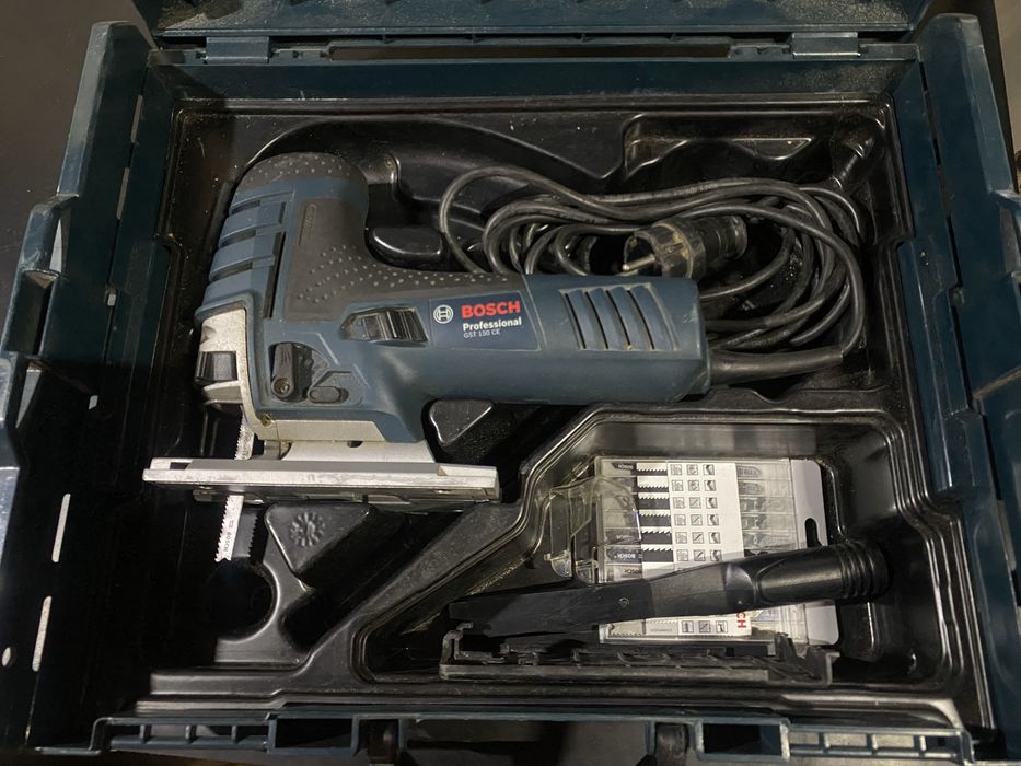 Serra vertical Bosch GST 150 CE