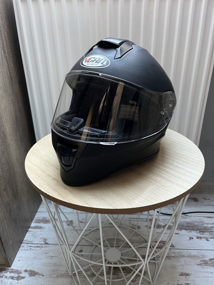 Kask marki Vcan